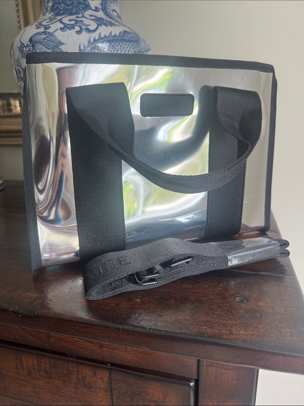 Case-Mate Jelly Zip Tote with Crossbody in Silver Chrome
